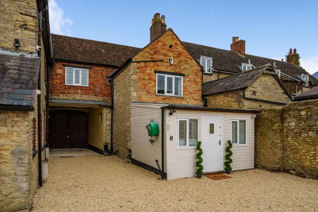 Fox Cottage, Within 5 Min Walk Of Bicester Village Bagian luar foto