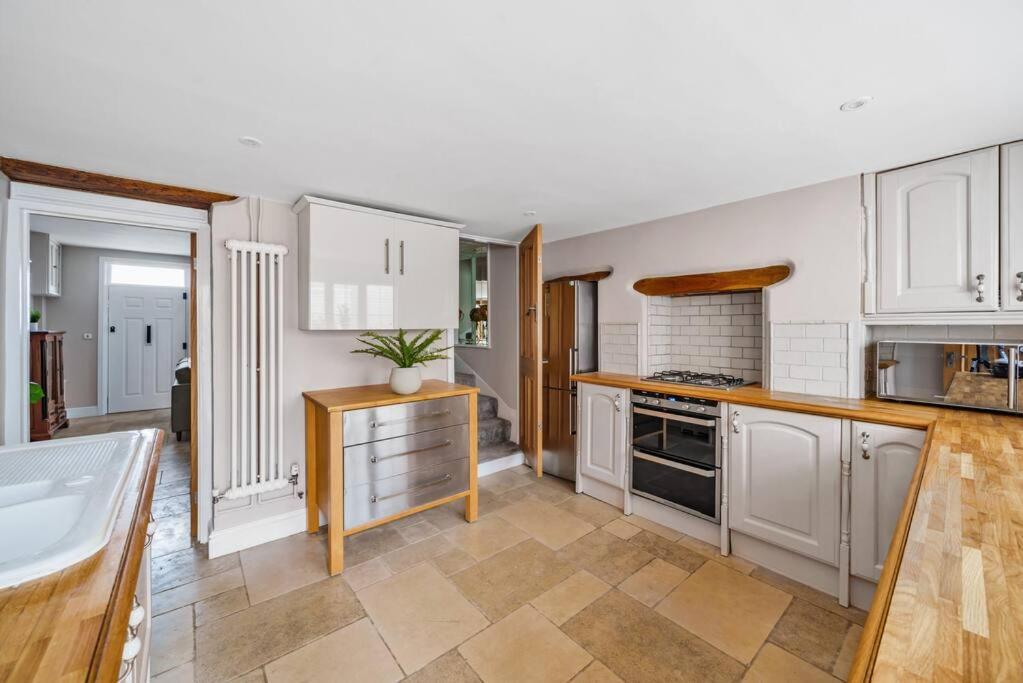 Fox Cottage, Within 5 Min Walk Of Bicester Village Bagian luar foto